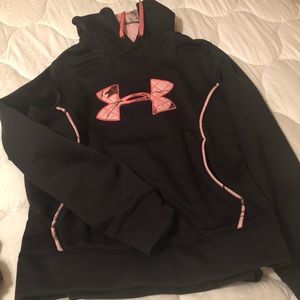 Under Armour hooded sweat shirts